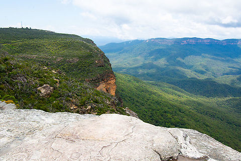 From Lincoln's Rock to the Jameson Valley Lucky to live in the Blue Mountains Australia,Geotagged,Summer