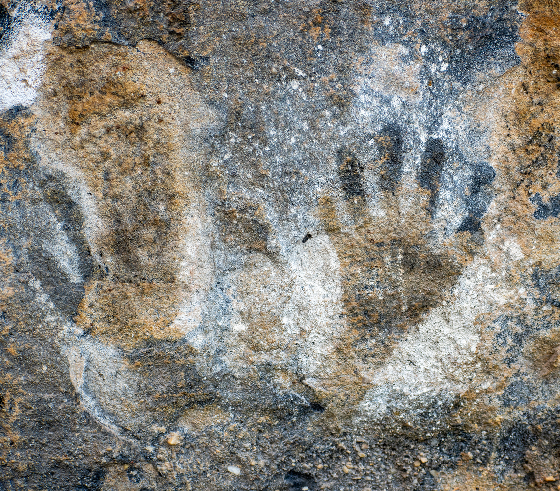Blackfellows Hand Cave The Blackfellows Hand Cave is a rock shelter that served as an important meeting and occupation place for the local Wiradjuri people.<br />
The Aboriginal name for the cave is Maiyingu Marragu, and is located in Wiradjuri Country. Australia,Geotagged,Summer