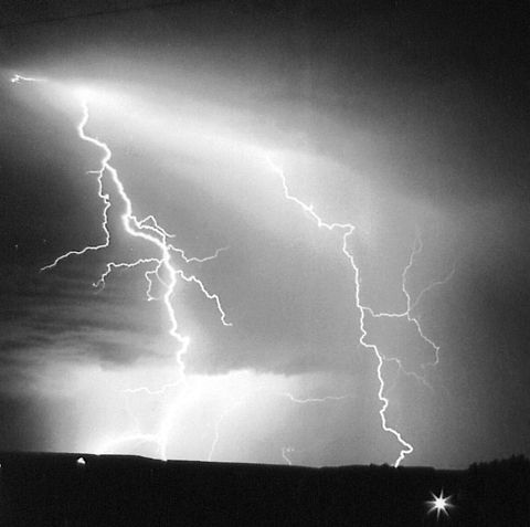 Flash  Geotagged,Lightning,United States