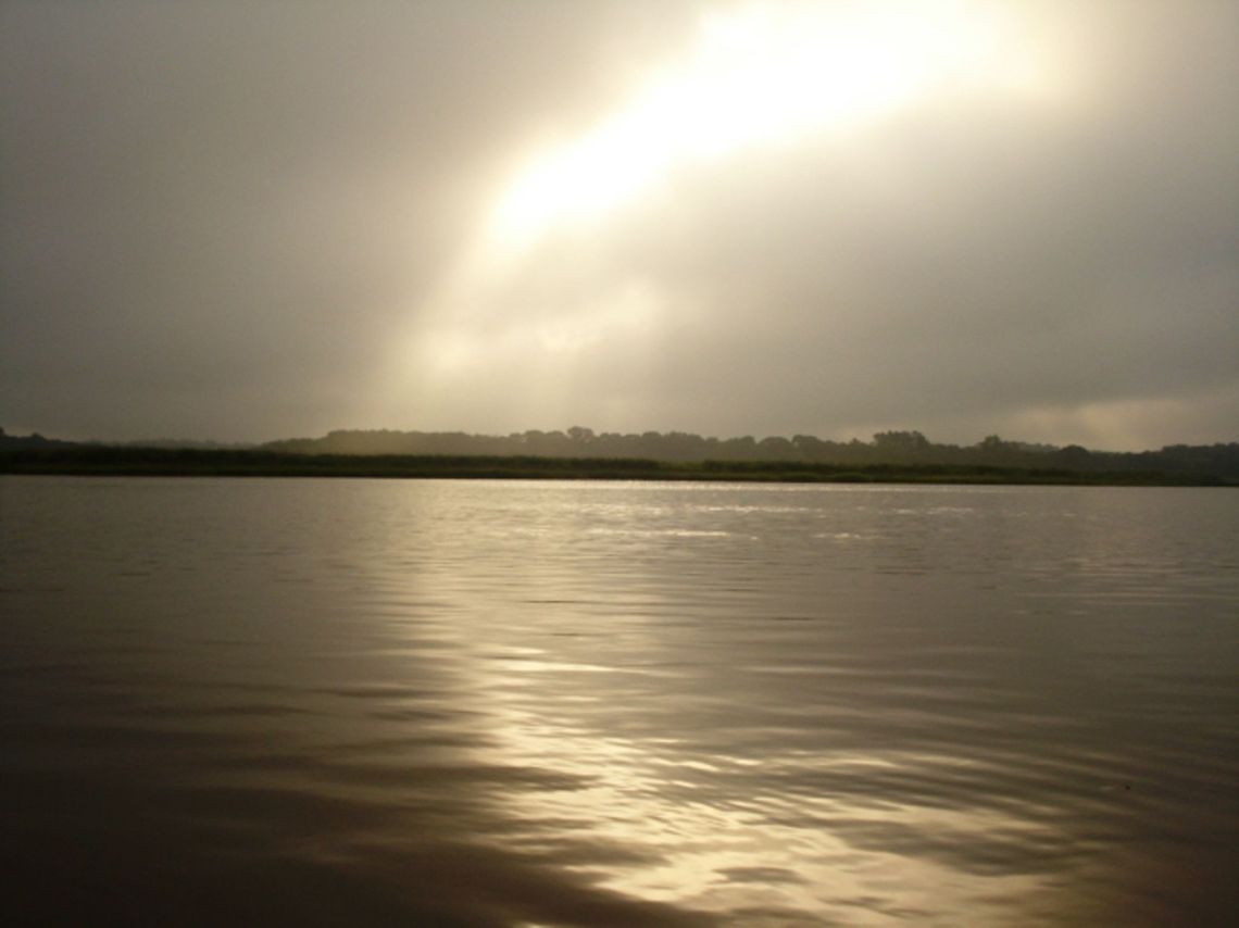 Cloudy sunrise on the Patuxent Cloudy sunrise on the Patuxent<br />
 river,sunrise