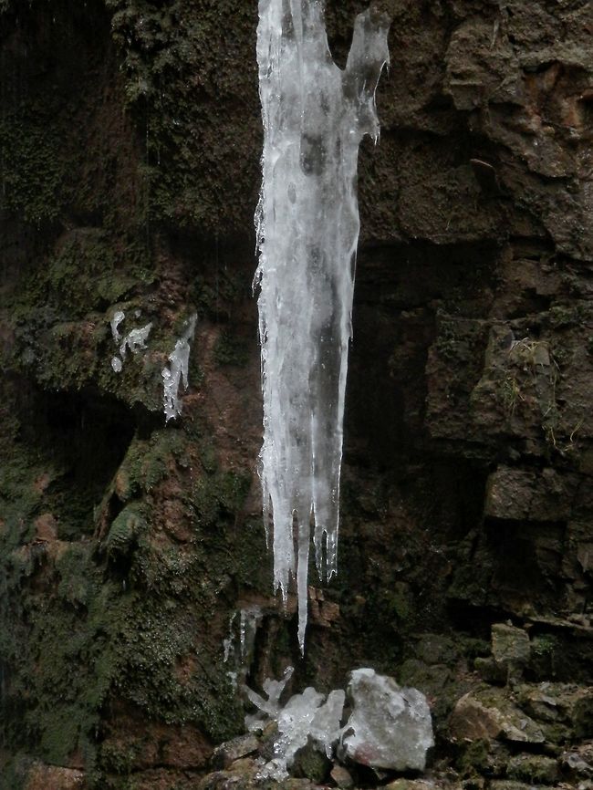 Frozen waterfall The Tbilisi waterfall Leghvtakhevi is in a shady canyon so part of it freezes in winter.<br />
<figure class="photo"><a href="https://www.jungledragon.com/image/48387/tbilisi_waterfall_leghvtakhevi.html" title="Tbilisi waterfall Leghvtakhevi"><img src="https://s3.amazonaws.com/media.jungledragon.com/images/651/48387_thumb.JPG?AWSAccessKeyId=05GMT0V3GWVNE7GGM1R2&Expires=1759968010&Signature=Pjzufo50cIe6LKxTZ0RSM2u87wA%3D" width="114" height="152" alt="Tbilisi waterfall Leghvtakhevi The Tbilisi waterfall Leghvtakhevi is in a shady canyon so part of it freezes in winter.<br />
https://www.jungledragon.com/image/48386/frozen_waterfall.html Georgia,Geotagged,Waterfall,Winter" /></a></figure> Georgia,ice