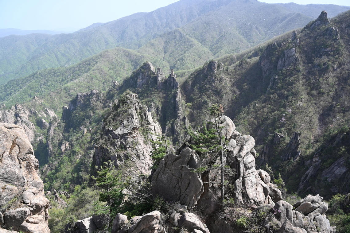 Landscape, Seoraksan, South Korea Unusual rock formation of Seoraksan Mountain. Geotagged,Landscape,Seoraksan,South Korea,Spring