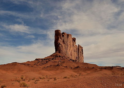 Monument Valley A monument cliff in the north Arizona desert. These monuments are a left-over remnant of ancient cliffs and ridges shaped by wind and rain. More to come! Arizona,Geotagged,Monument Valley Tribal Park,Rock,United States