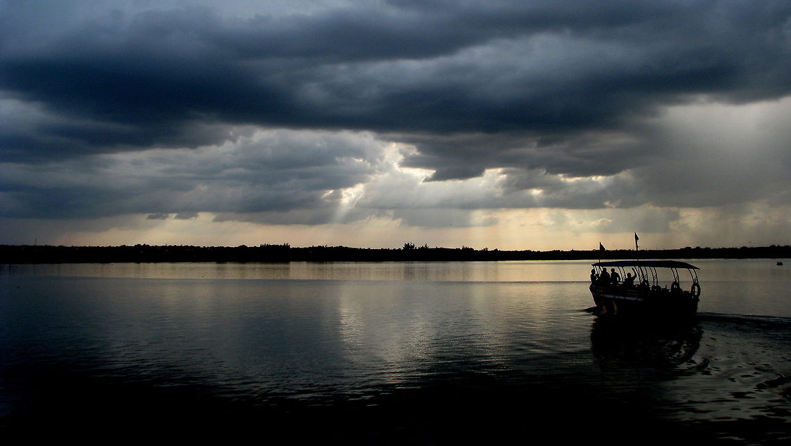 Expectations of showers in the evening @ Unkal Lake , Hubli , Karnataka , India  Geotagged,India