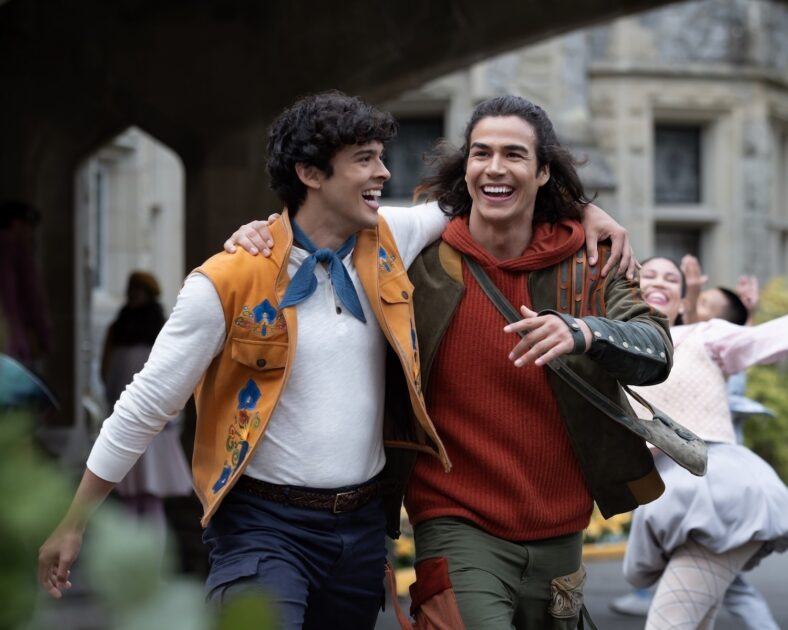 Still of Alexandro Byrd and Joel Oulette in Descendants: Wicked Wonderland