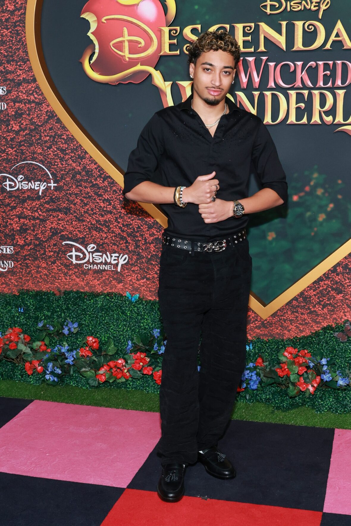 descendants-franchise-stars-booboo-stewart-dara-renee-joshua