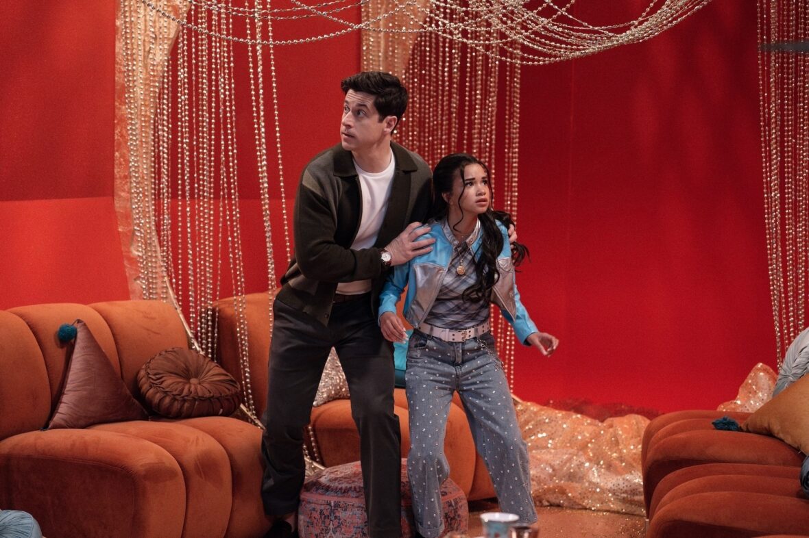 Still of David Henrie and Janice LeAnn Brown in Wizards Beyond Waverly Place season 3