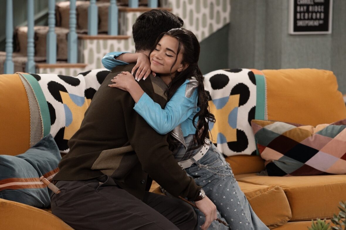 Still of David Henrie and Janice LeAnn Brown in Wizards Beyond Waverly Place season 3