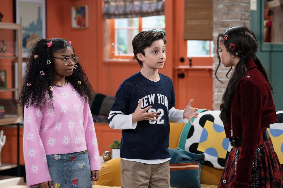 Still of Taylor Cora, Max Matenko and Janice LeAnn Brown in Wizards Beyond Waverly Place season 3