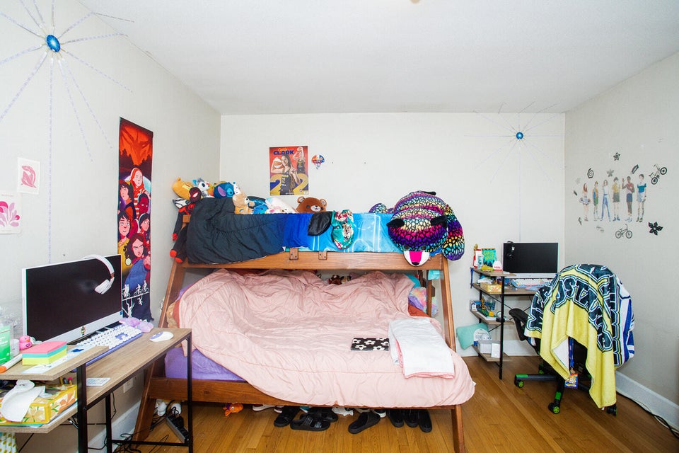 305 Hillsboro