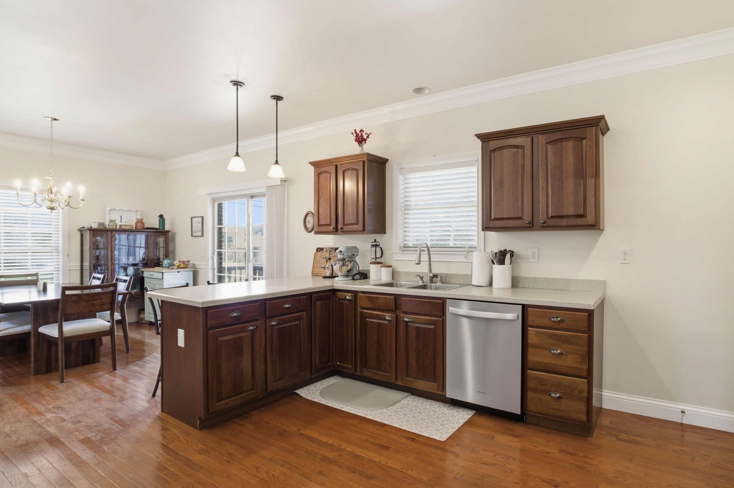 12_01f7ad2b-29b0-4048-b4b8-6d1cda3c7122