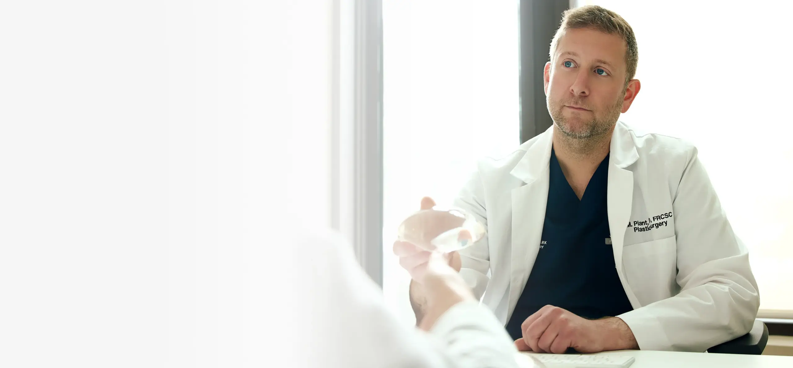 Dr. Plant in a personalized consultation meeting