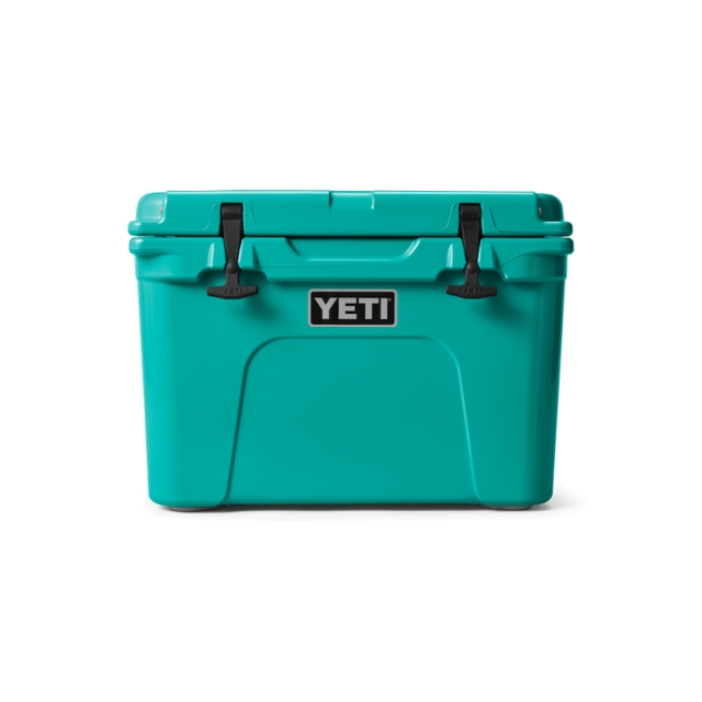 YETI / Tundra 35 Hard Cooler Aquifer Blue