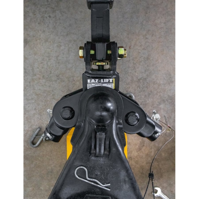 Camco / EazLift TR3 Weight Distribution Hitch Kit with Sway Control, 600 lb., 2Inch Ball