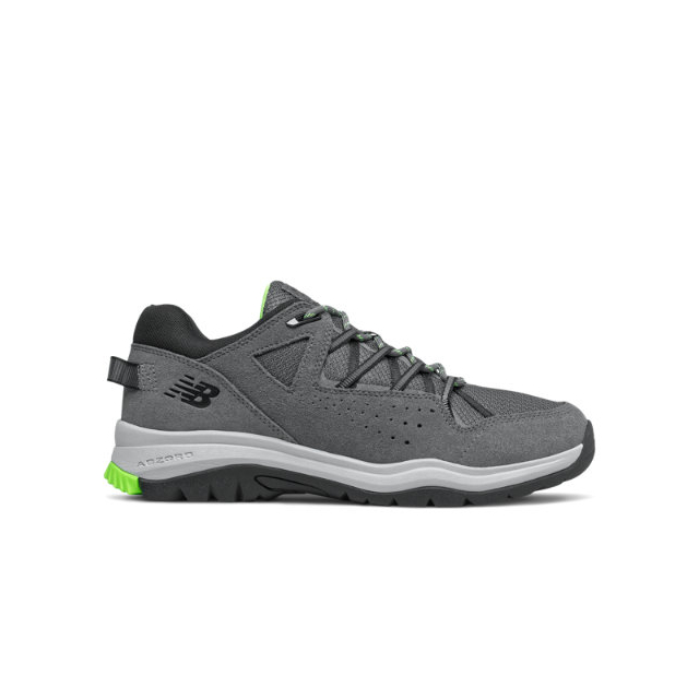 New Balance / Men's 669 v2