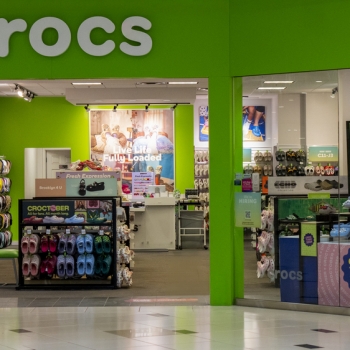 Crocs at Twelve Oaks