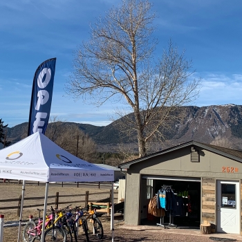 Routes Outfitter Monument