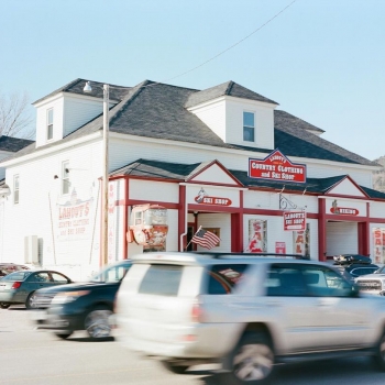 Lahout's - Country Clothing, Ski & Snowboard Shop