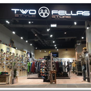 TWO FELLAS - store