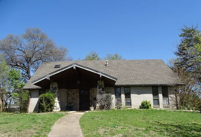 815 Wood River Road, Dallas, TX