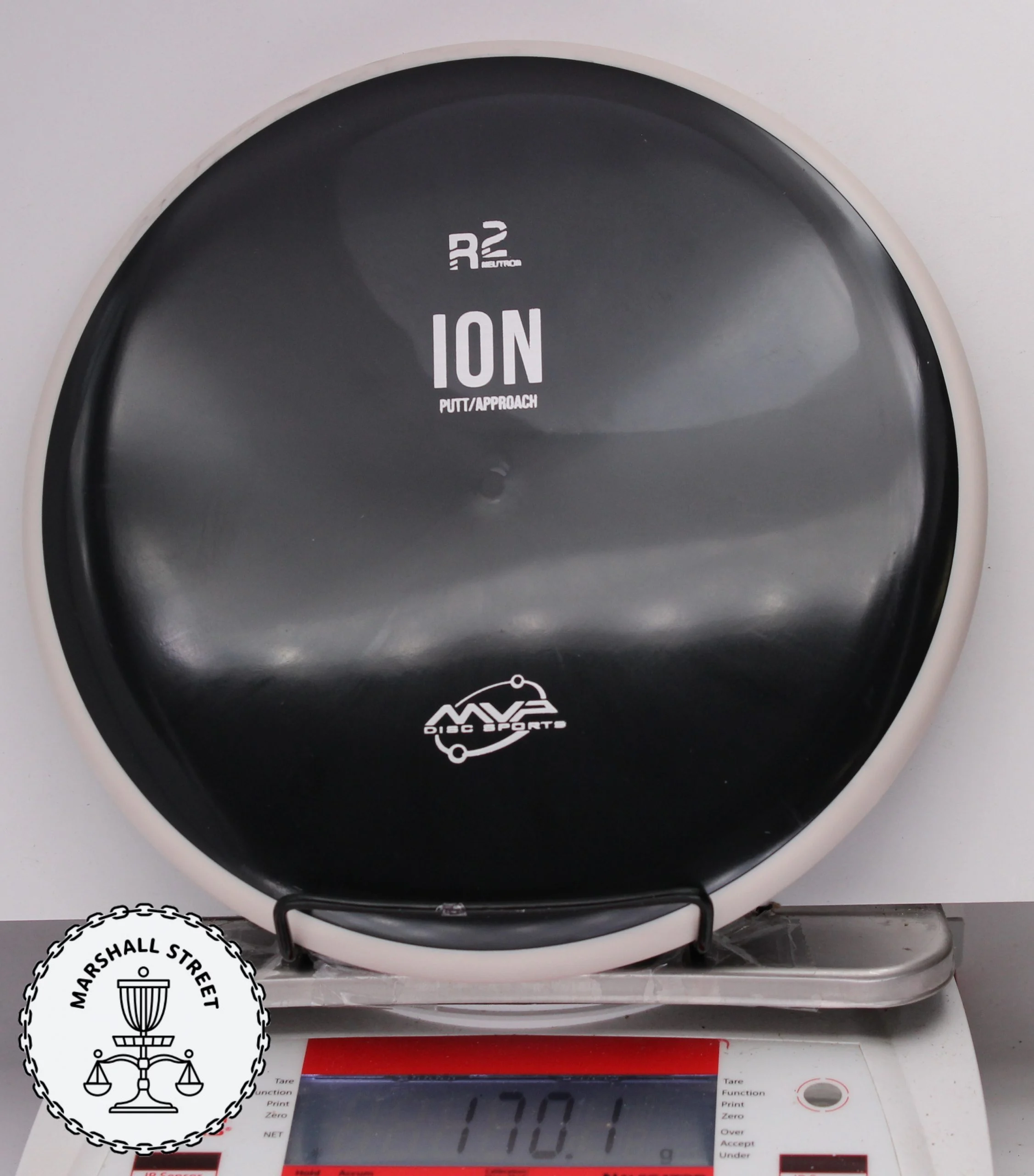42232.jpg R2 Neutron Ion - #37 W-Black, 170