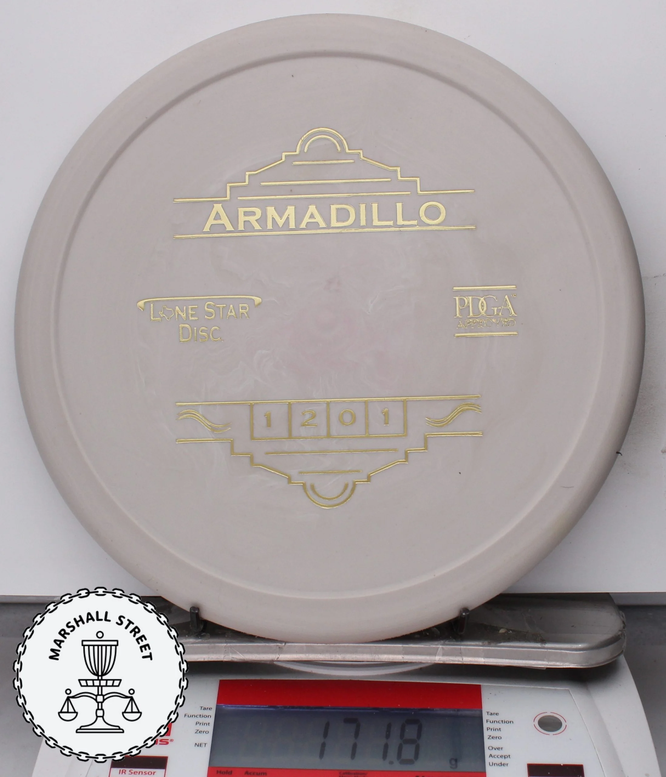 105868.jpg Armadillo, Victor 2 - #24 Whiteish, 172