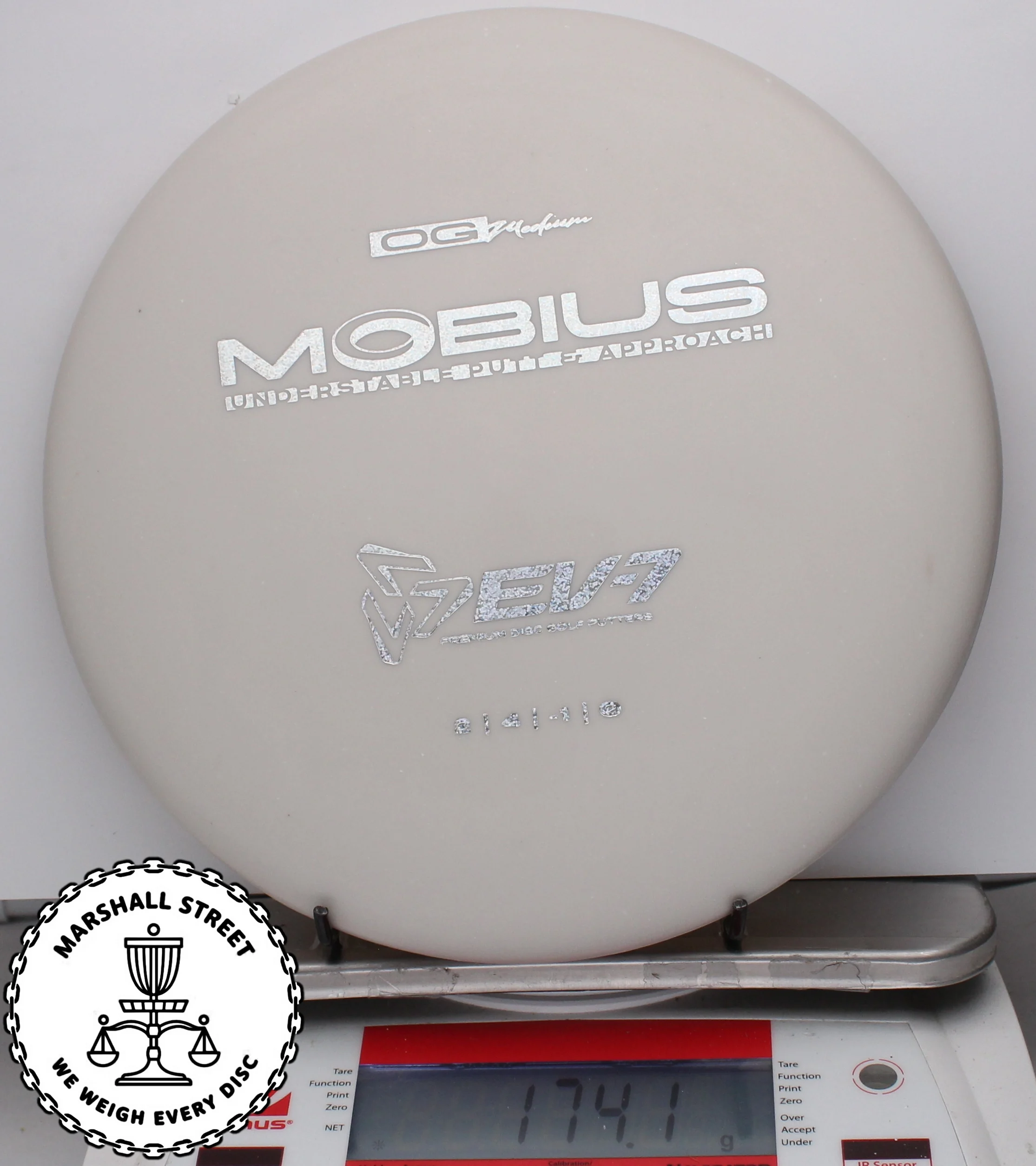 133811.jpg EV-7 Mobius, OG Medium - #35 White, 174