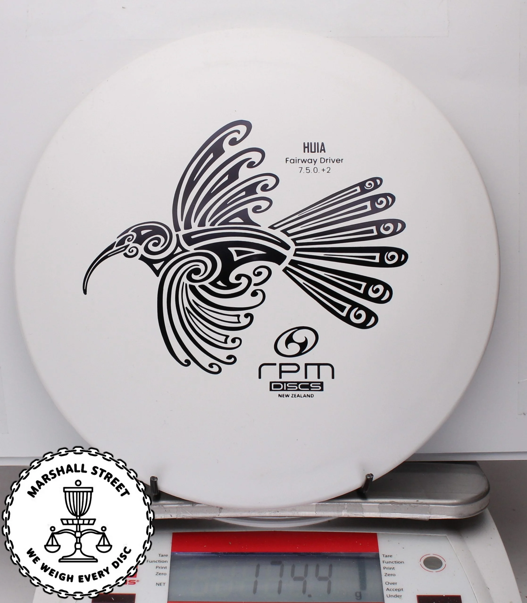 154710.jpg Strata Huia - #64 White, 174