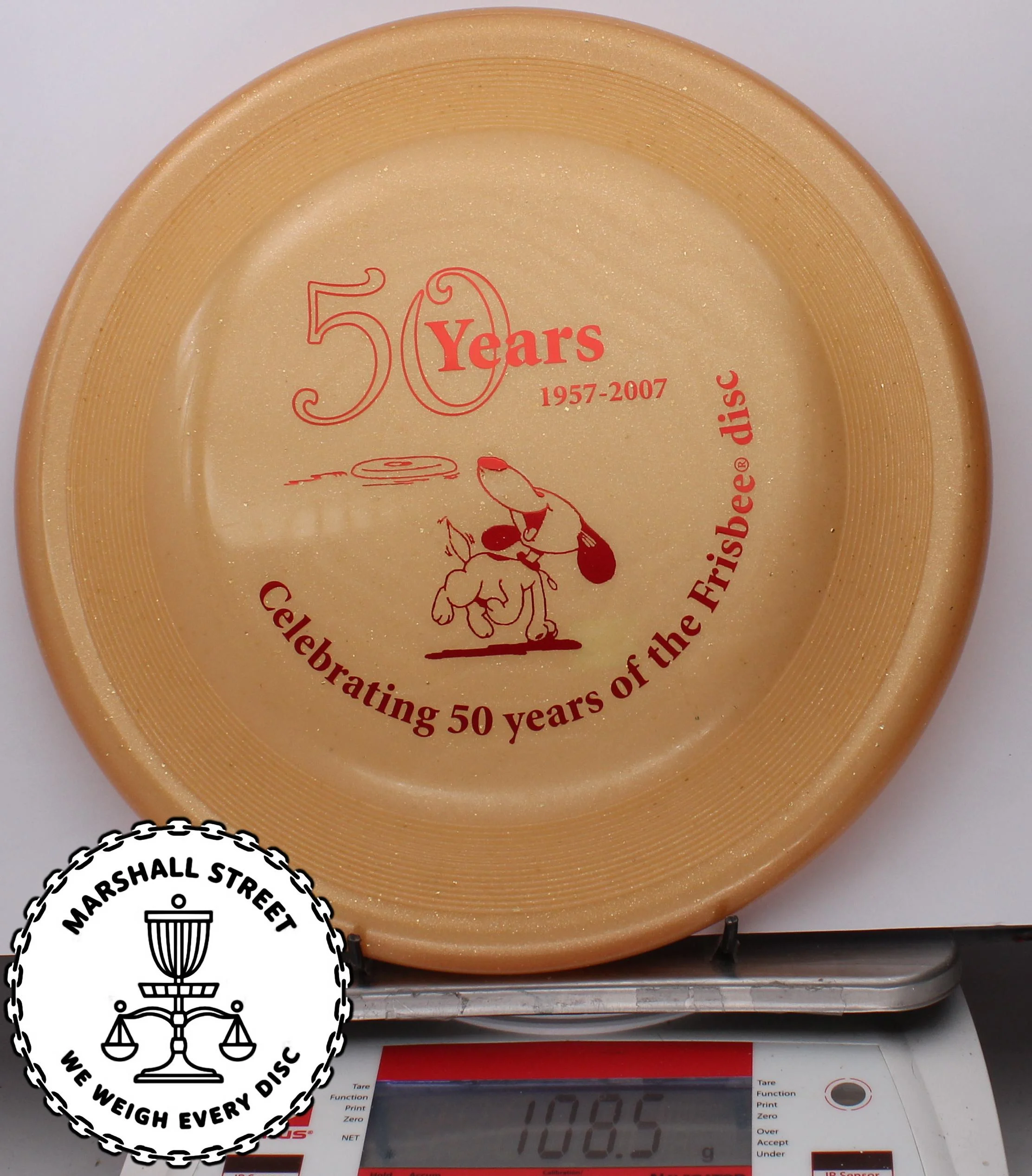 213563.jpg Wham-O Fastback, 50th - #02 Gold, 108