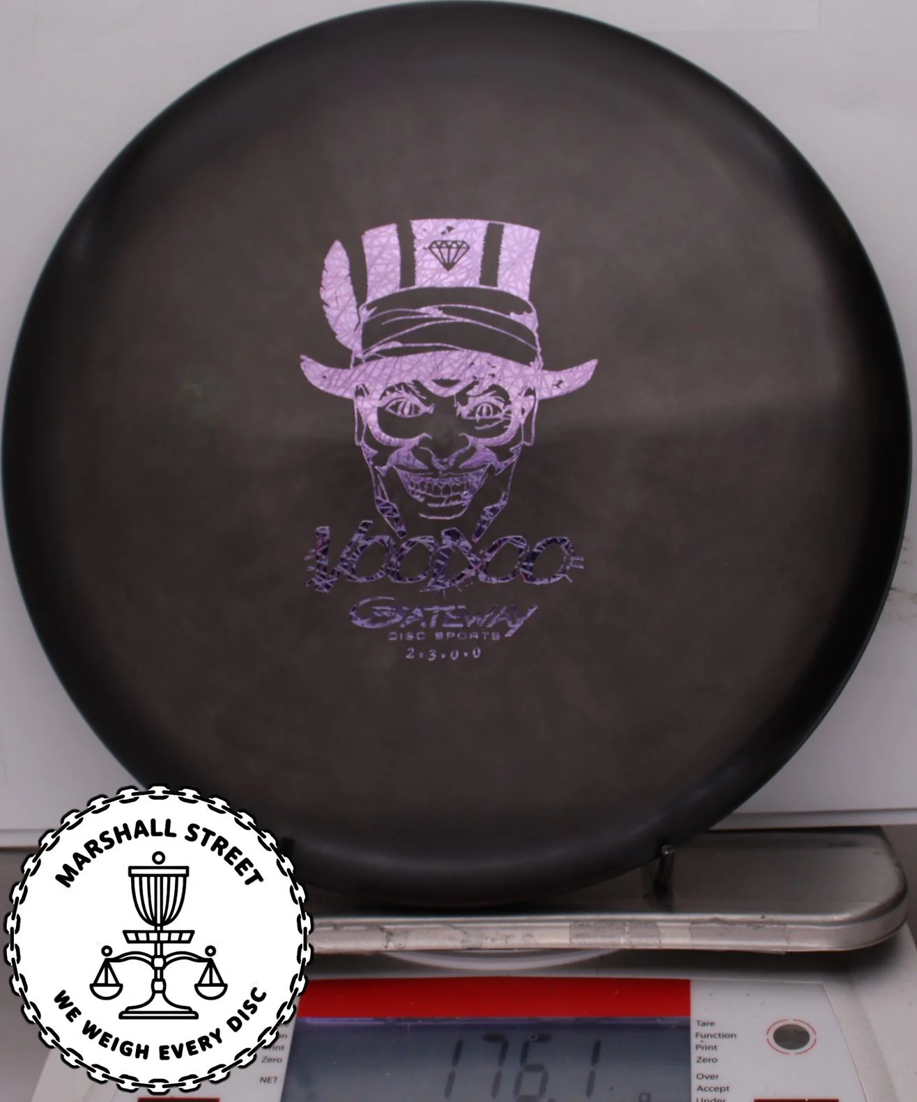 224490.jpg Diamond Voodoo - #04 Smokey, 176