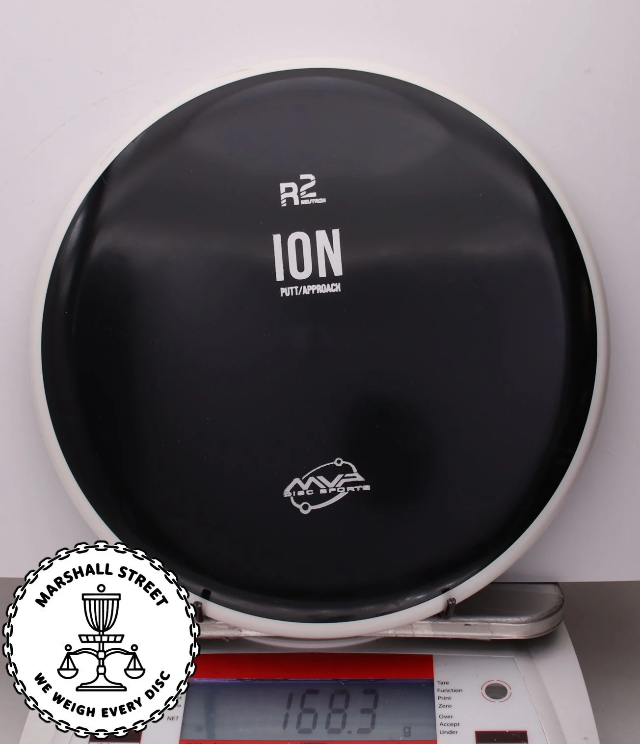 246839.jpg R2 Neutron Ion - #17 W-Black, 168