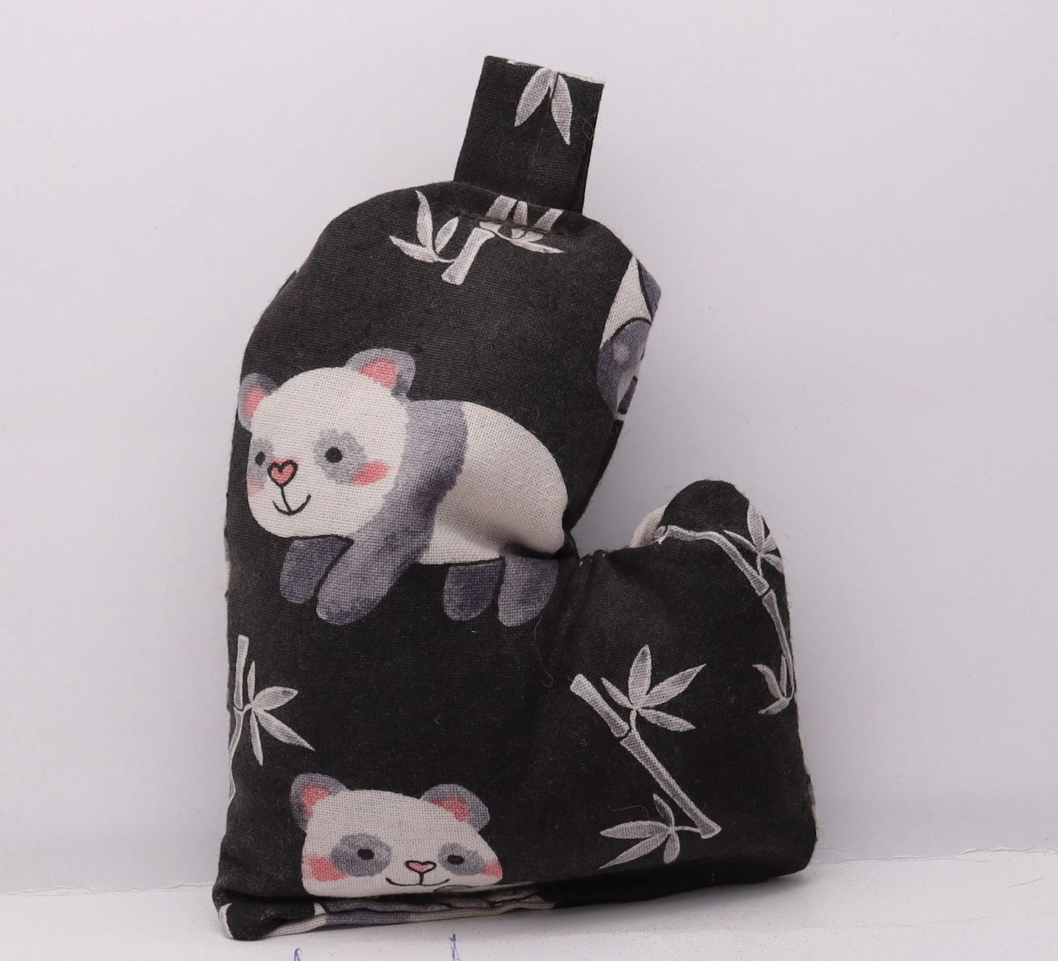 039659 Mitten Bags - #35 Pandas, Black Base