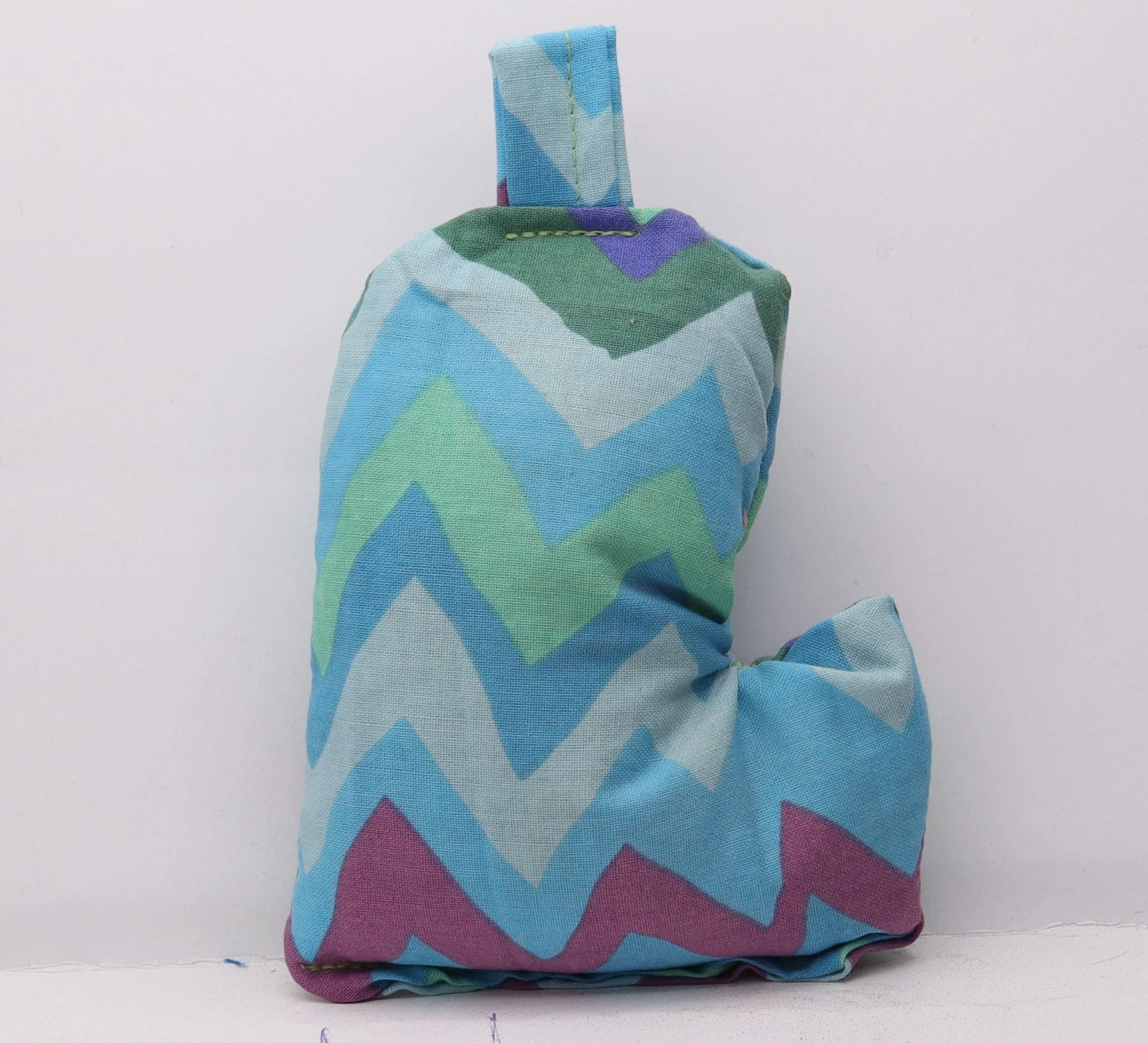 039682 Mitten Bags - #58 Zig Zags, LtBlue Base