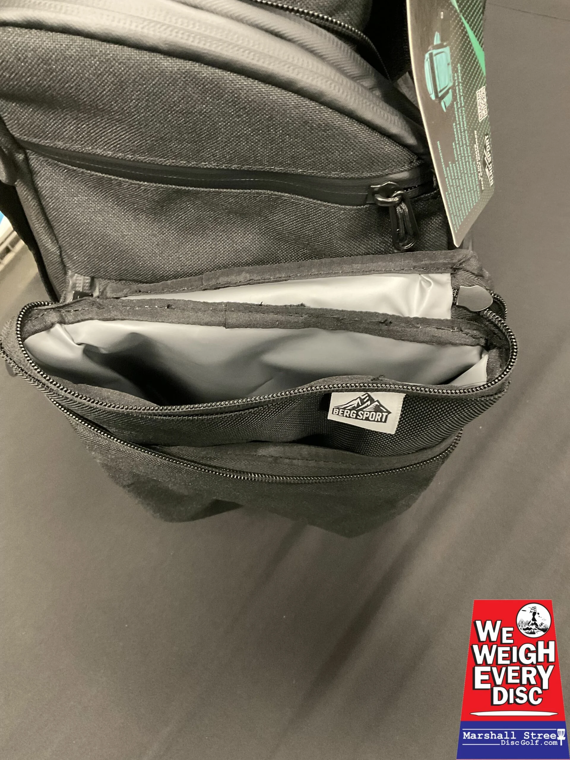 Berg Sport V4 Ultimate Disc Golf Backpack - Image 3
