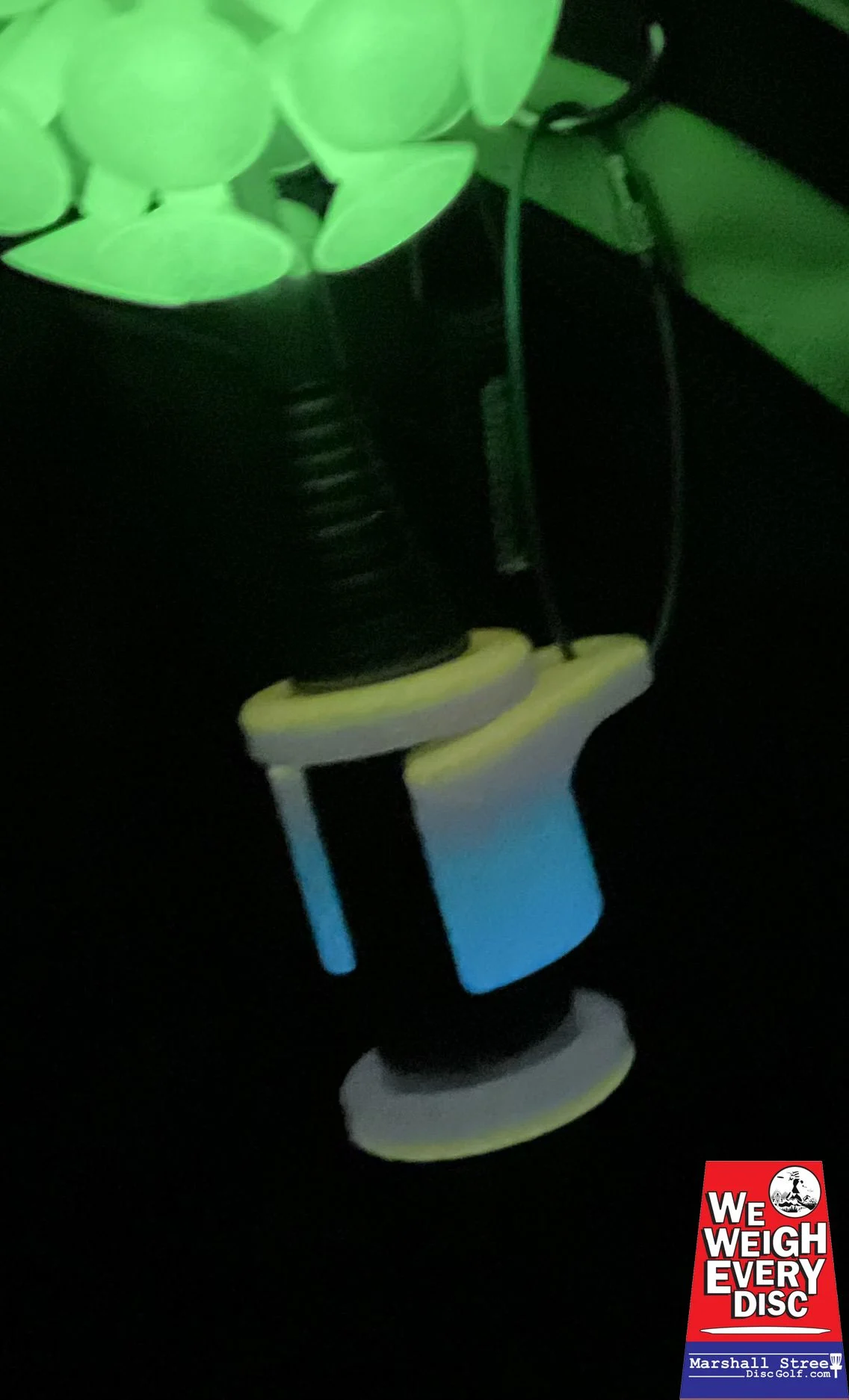 219214 Retriever Pole Clip - Rainbow Glow