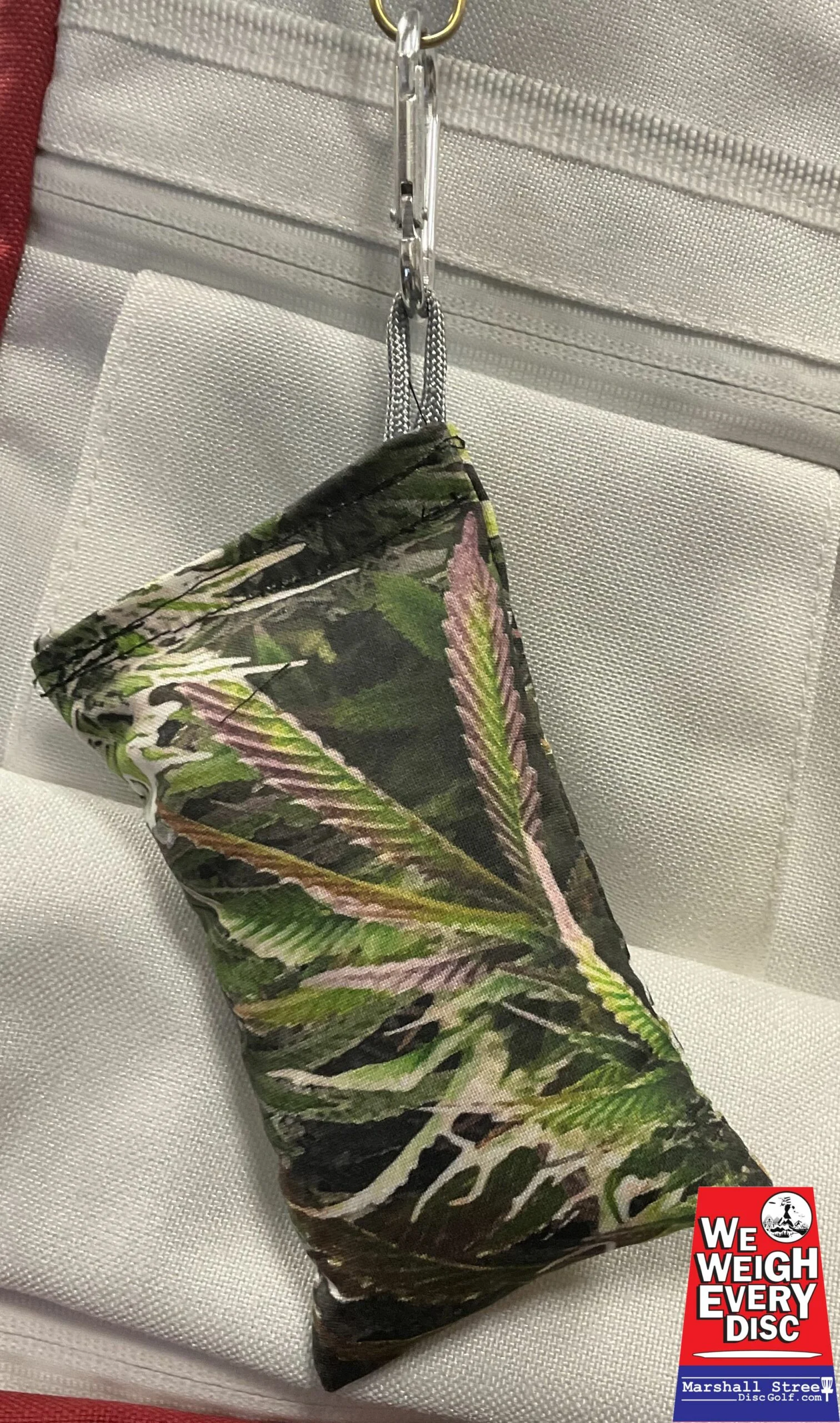 245799 Clay Bags with Carabiner - Big Buds, CLAY