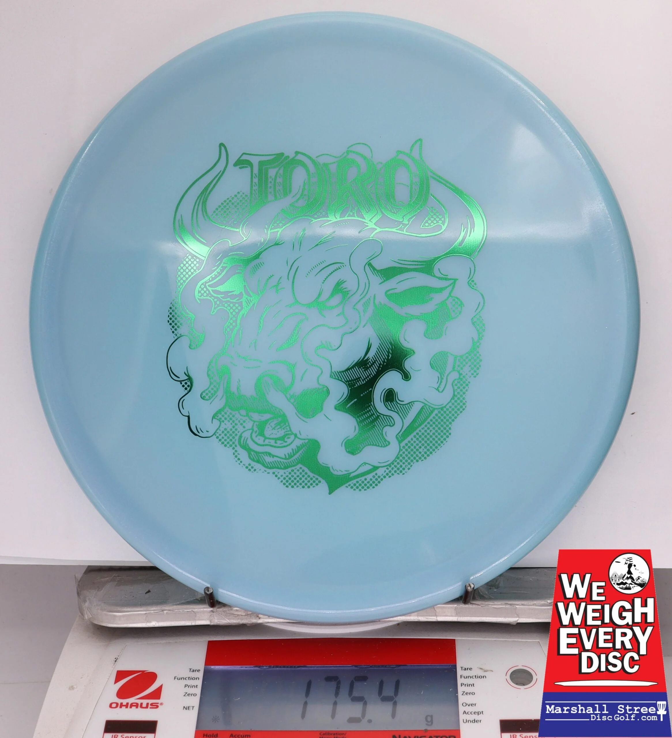 365274 Classic Glow Champion Toro, Artists Corner - #556 LtBlue, 175