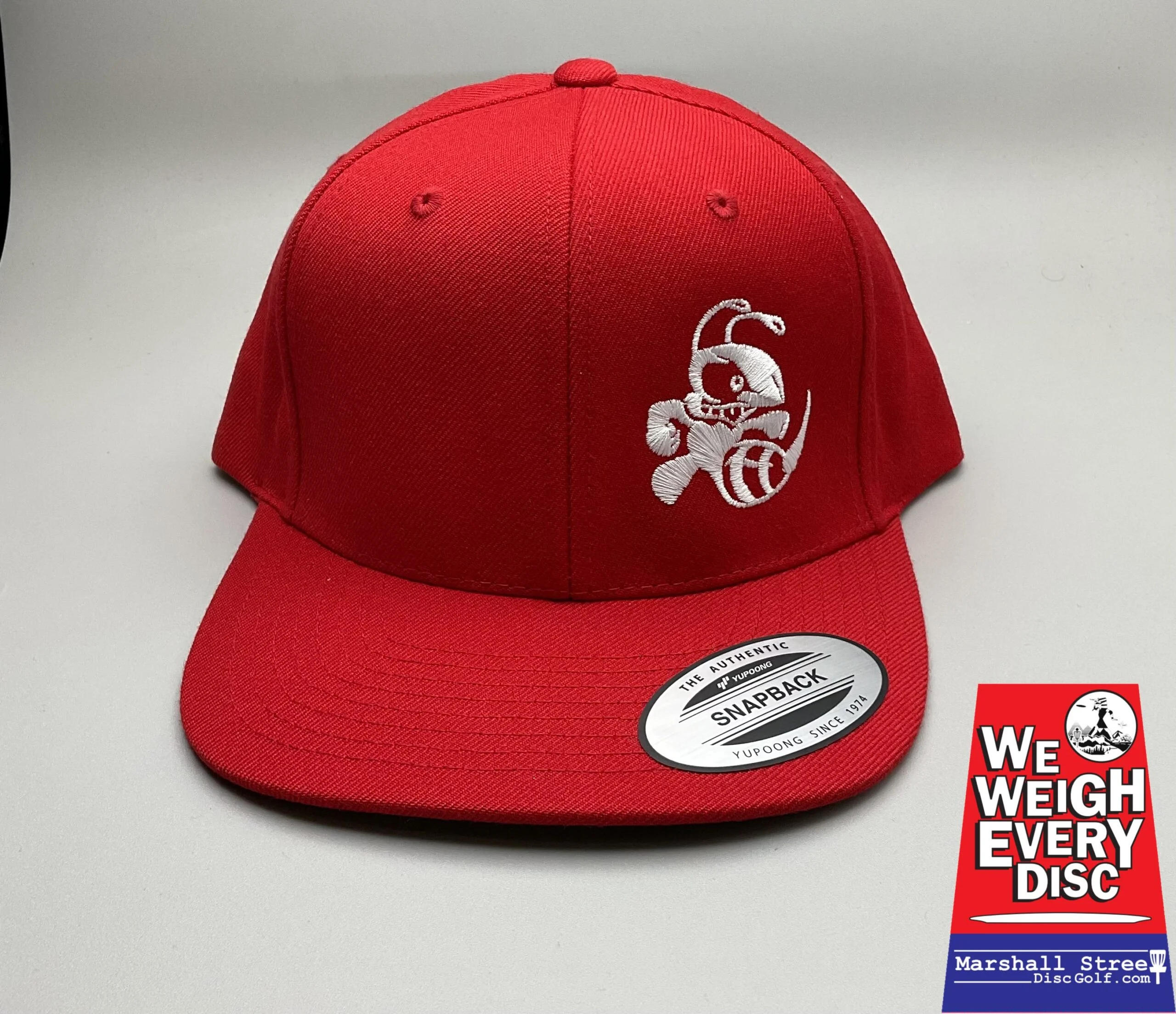 379520 Discraft Buzzz Flat Bill Snapback Hat - Red White, Snapback