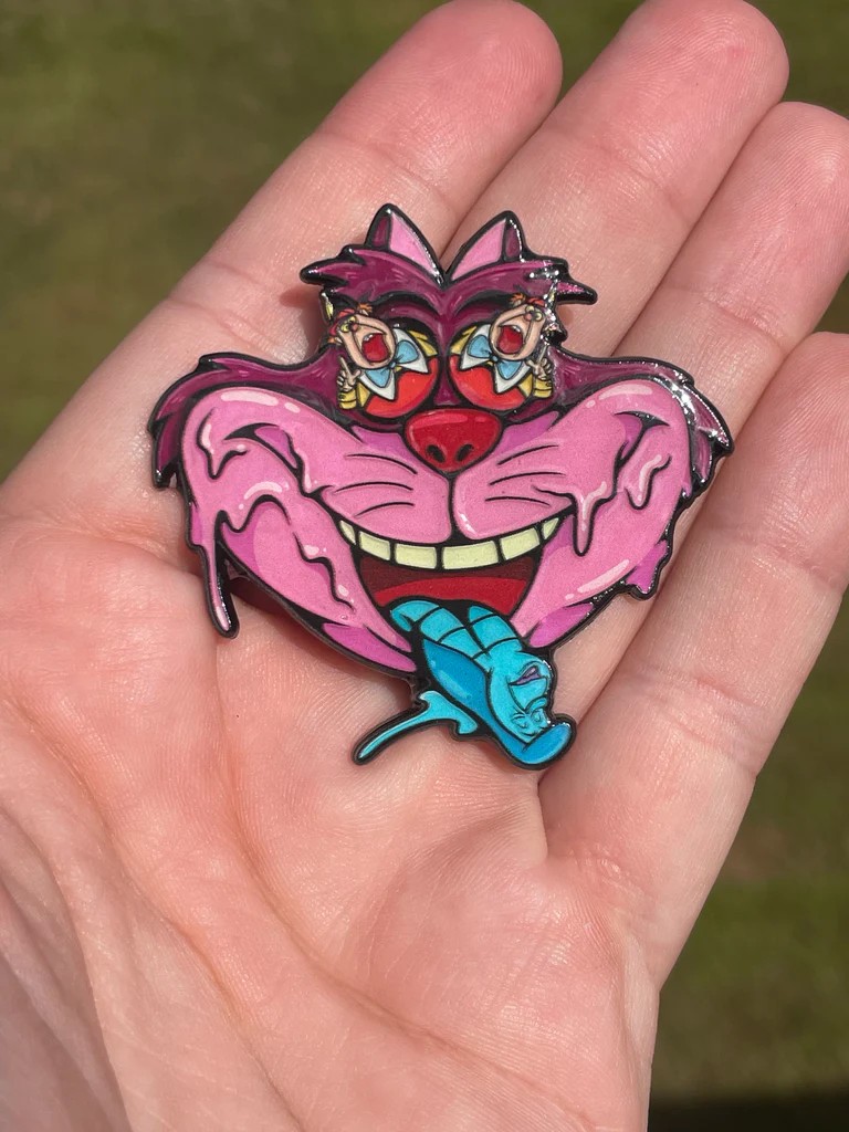 442223 Defaced Cheshire Cat, Pins by Festi Daze - Magenta, G10