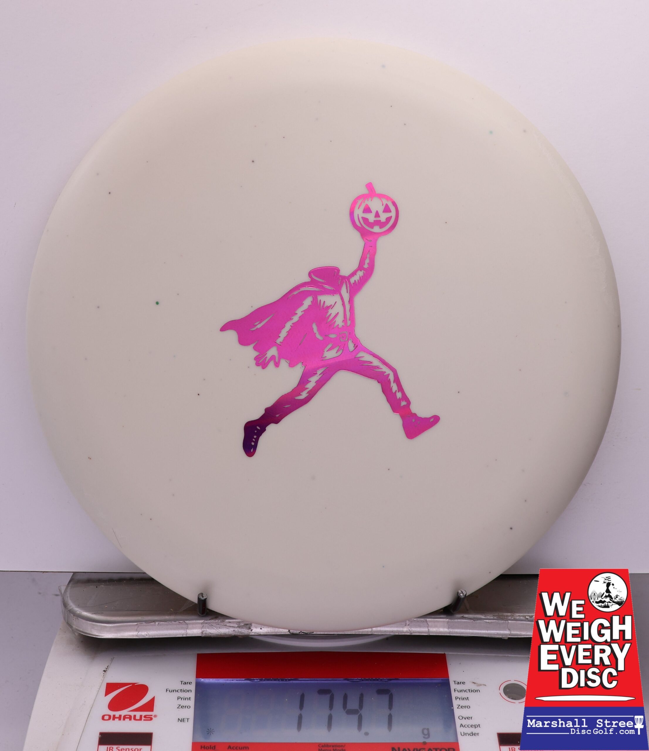 447441 SuperGlow Retro Wizard, 2025 Halloween - #320 Firm White, 175