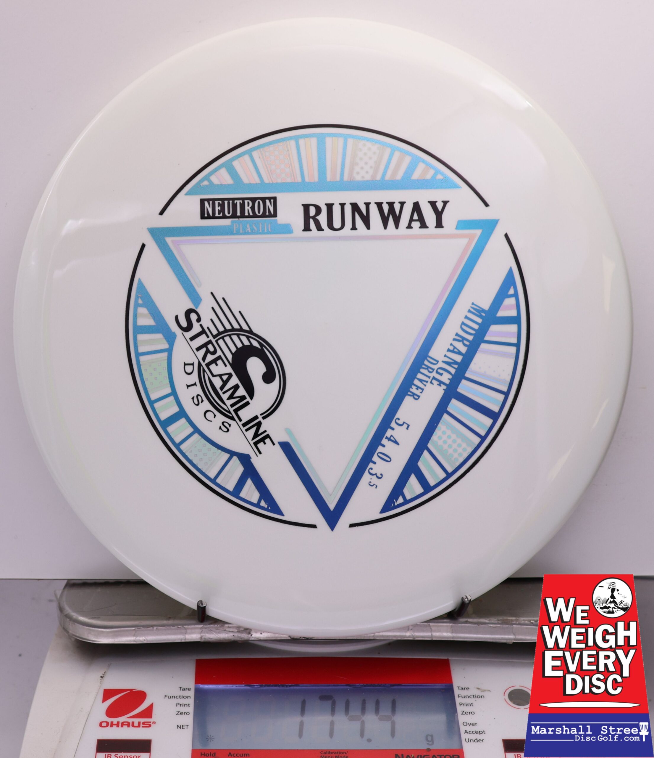 449421 Neutron Runway - #819 White, 174