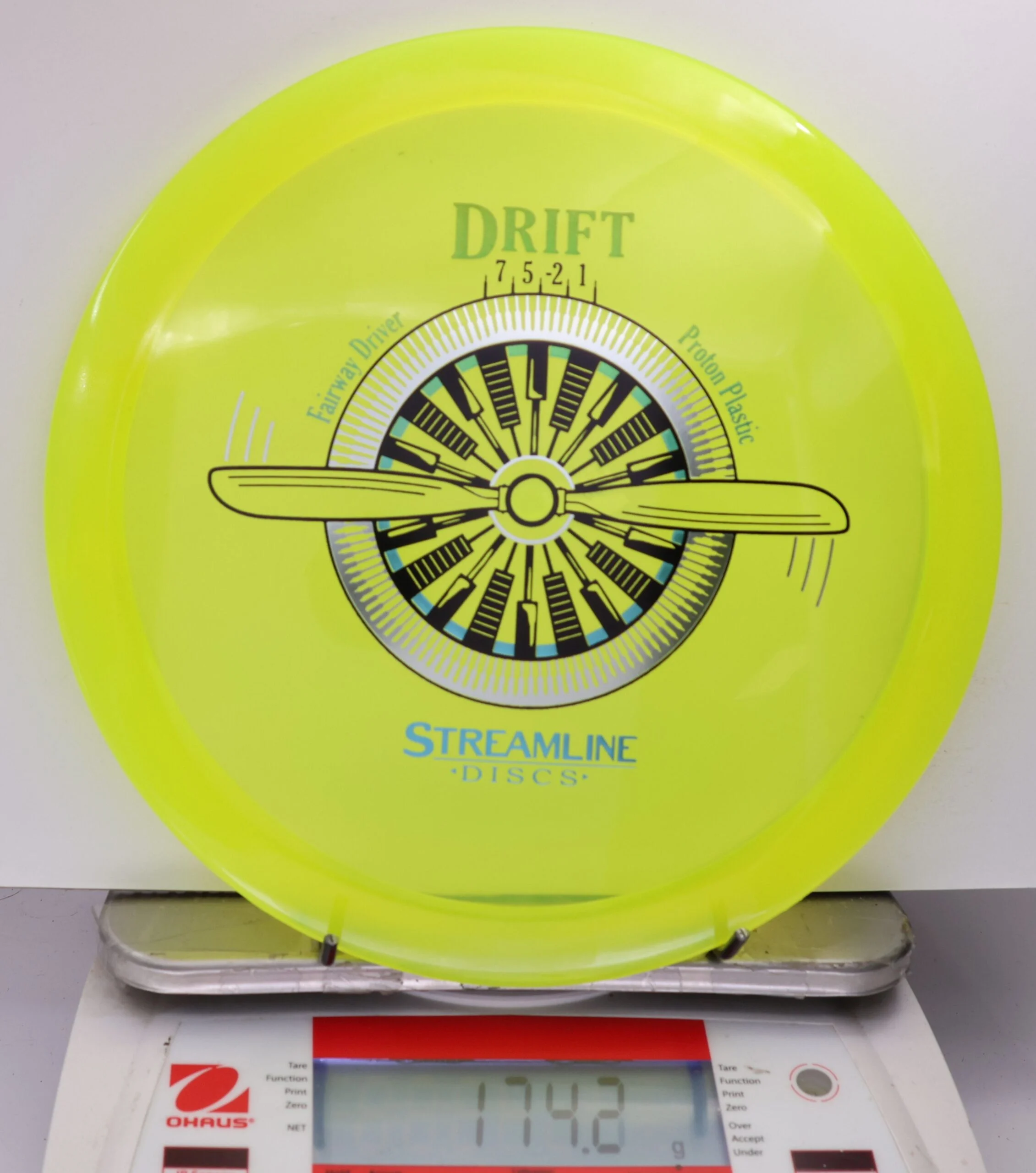 527130 Proton Drift - #920 Yellow, 174
