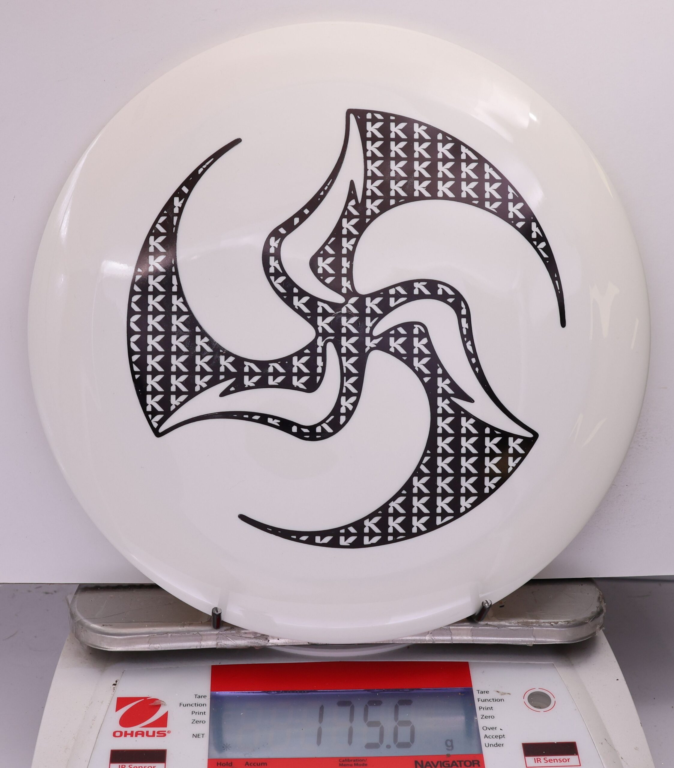 536669 Grand Grace, Kristin Lätt 2025 Signature Series - Huk Lab - #28 White, 176