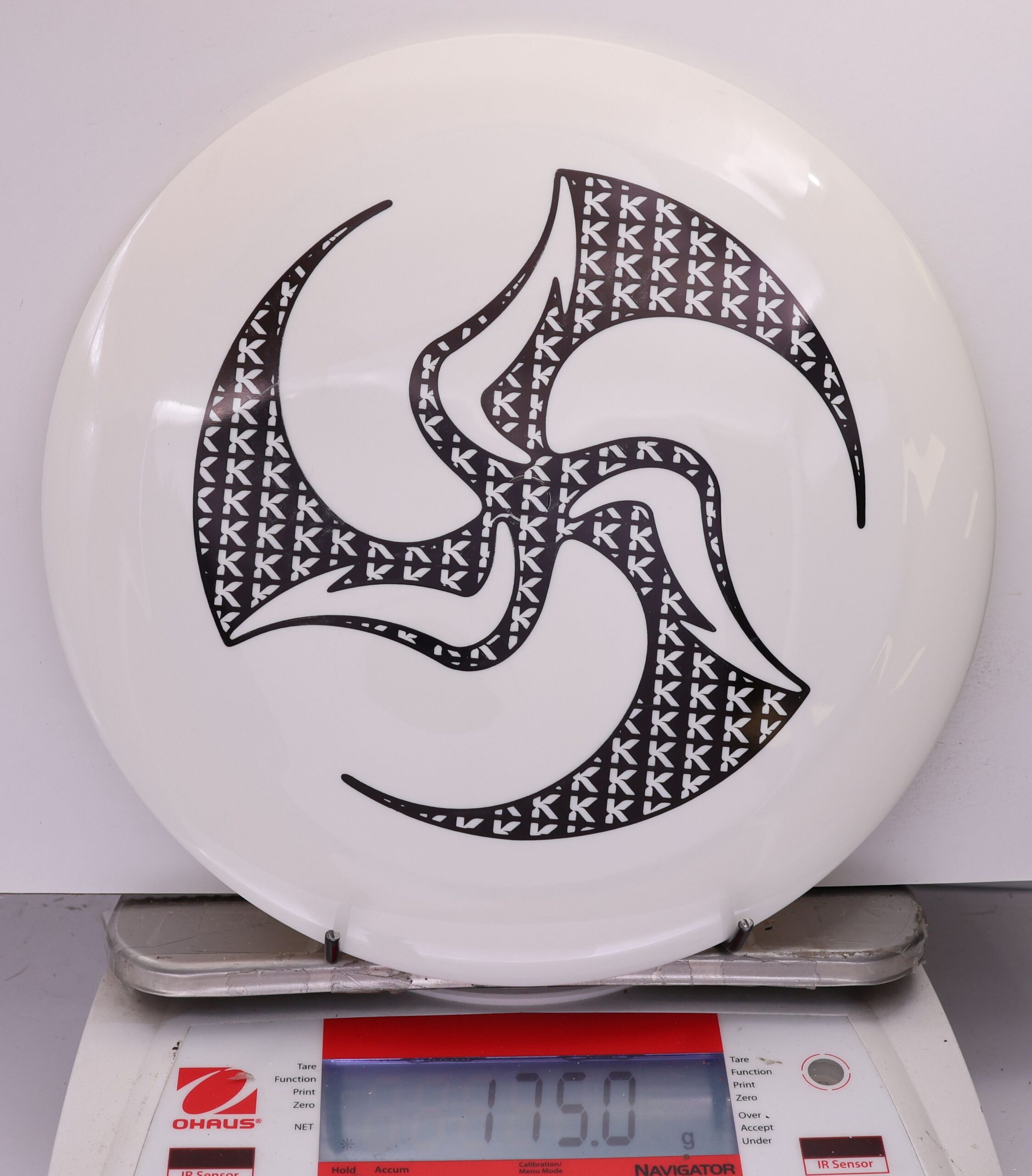 536685 Grand Grace, Kristin Lätt 2025 Signature Series - Huk Lab - #34 White, 175