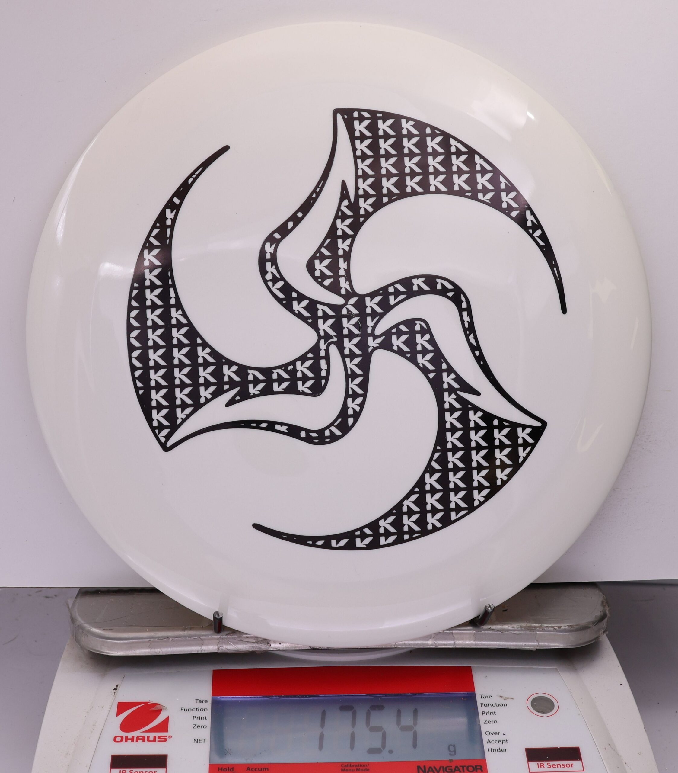 536688 Grand Grace, Kristin Lätt 2025 Signature Series - Huk Lab - #37 White, 175