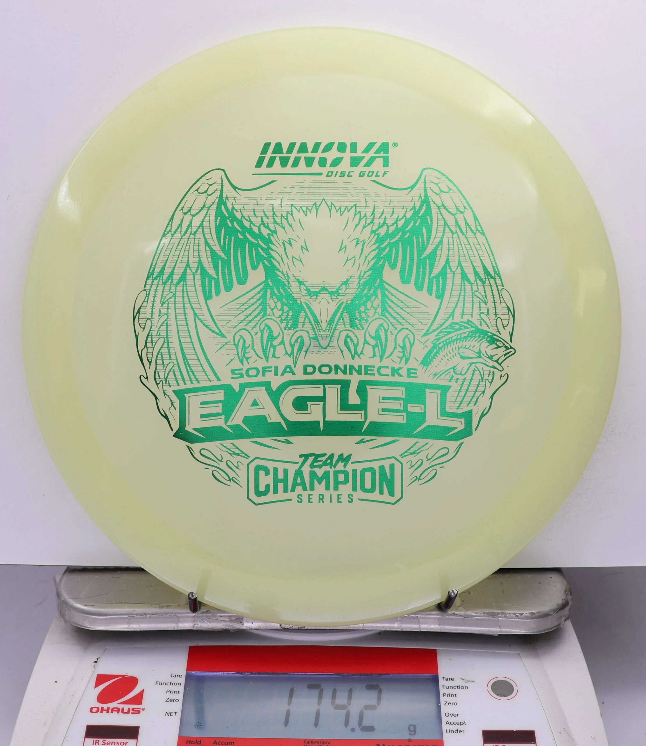 539448 Proto Glow Champion Eagle L, Sofia Donnecke 2025 Tour Series - #734 White Glow, 174