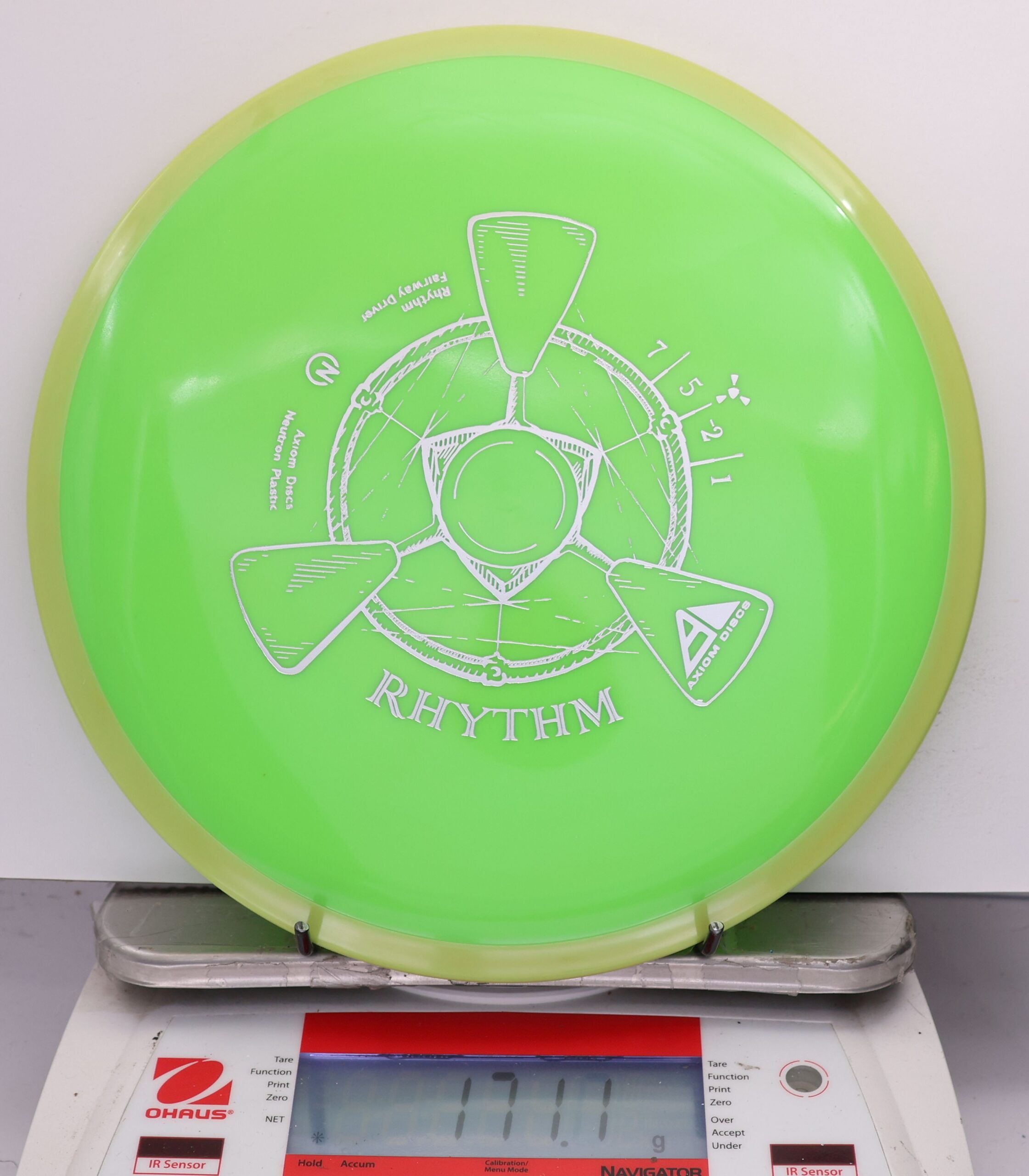 547327 Neutron Rhythm - #977 Yellow-Green, 171
