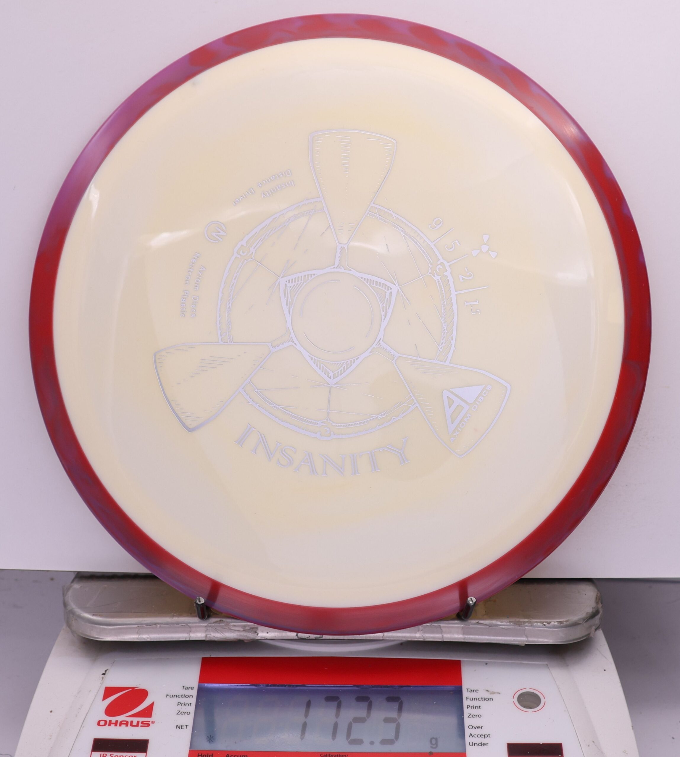 547610 Neutron Insanity - #973 Maroon-Cream, 172