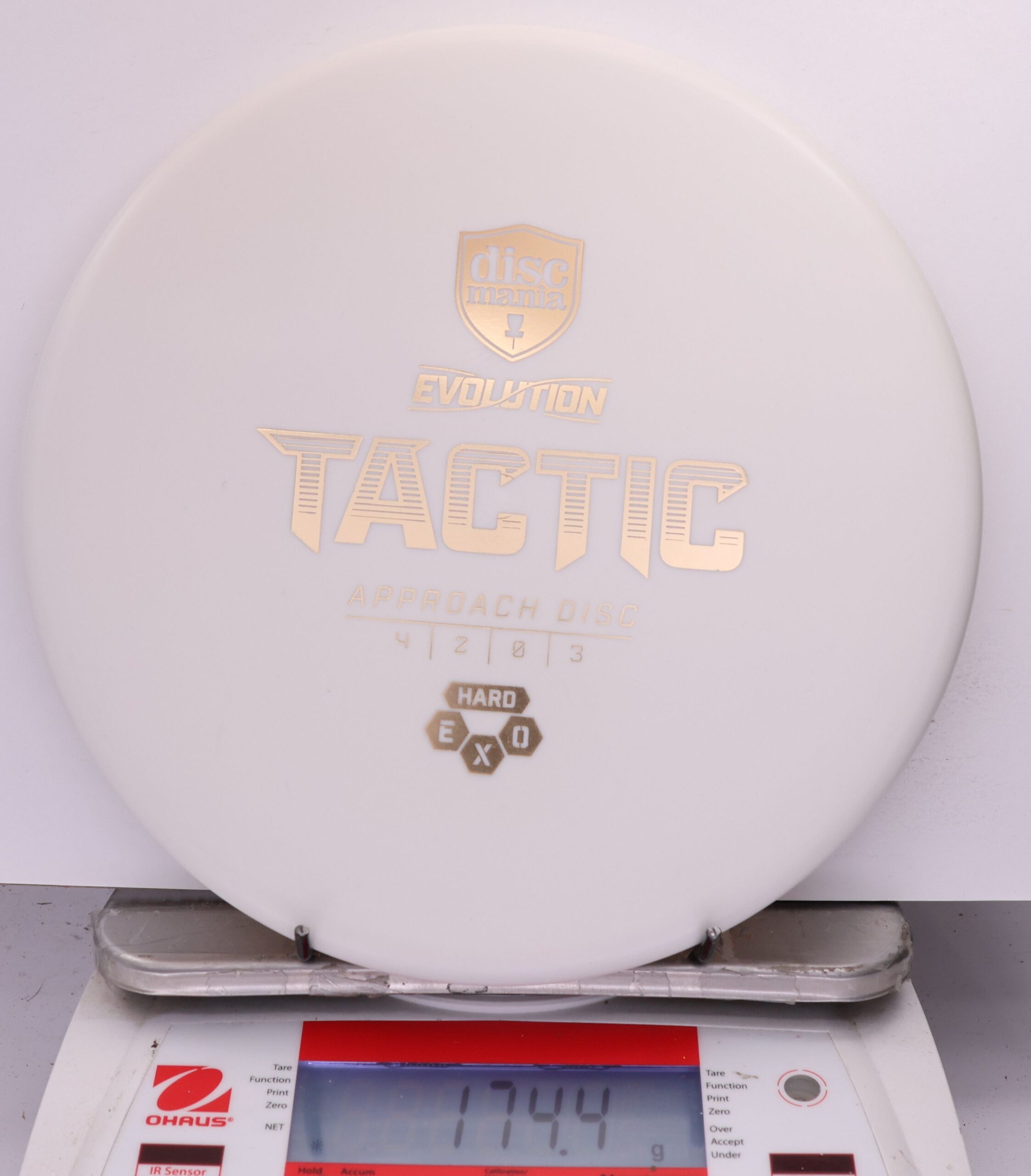 562594 Exo Hard Tactic - #809 White, 174