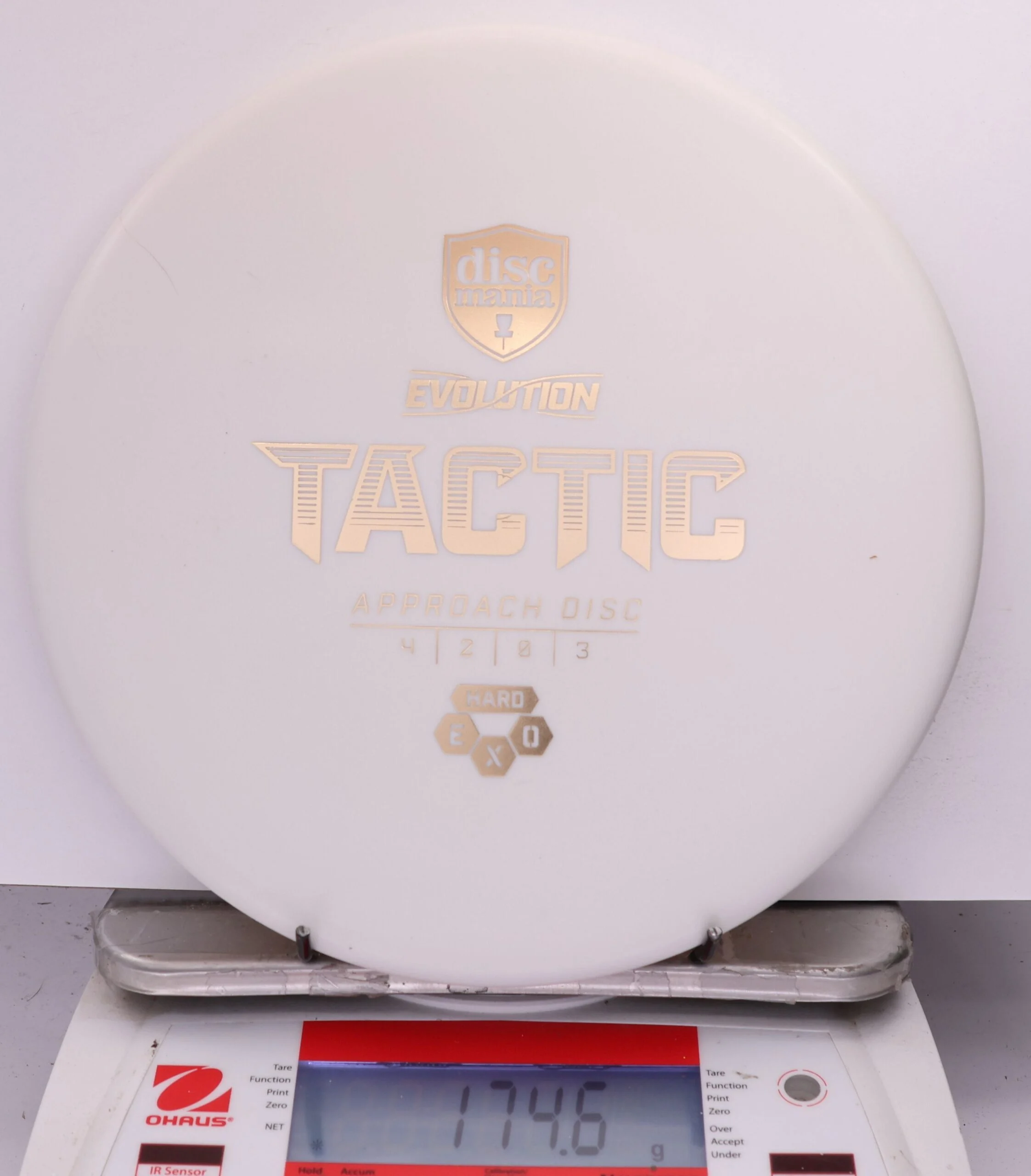 562597 Exo Hard Tactic - #810 White, 175